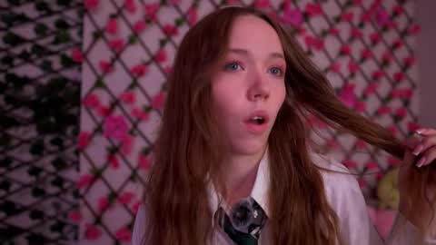 Polly online show from October 18, 1:10 am