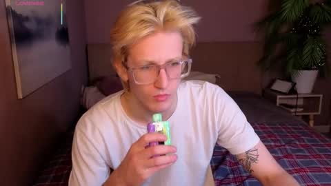 velvetbite online show from January 14, 9:23 pm