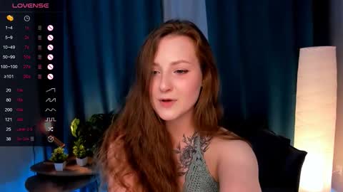 Mia online show from September 9, 1:33 pm