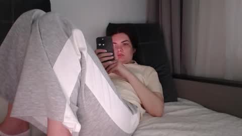 velvetmoon123 online show from March 16, 5:44 am