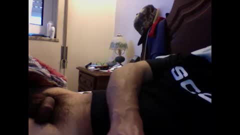 Snapshot of ven1977 chatting on December 1, 4:32 pm ven1977 online show from December 1, 4:32 pm