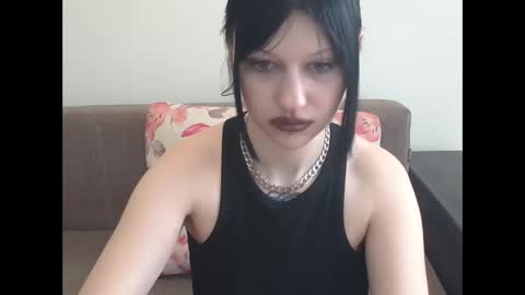 Snapshot of venera_goddess chatting on February 22, 9:23 am Naly online show from February 22, 9:23 am