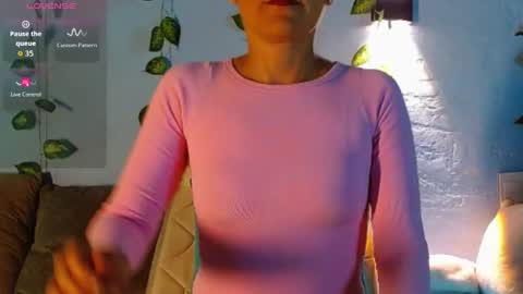 Catalina online show from April 12, 1:09 am