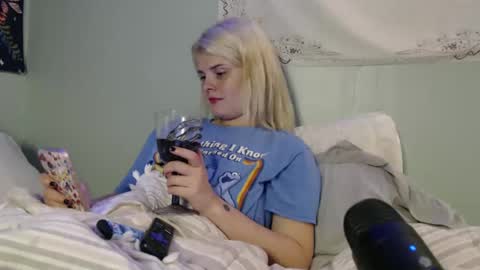 Miss Venus online show from October 8, 1:46 am