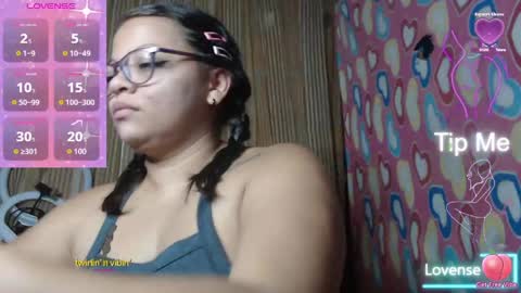 venuslovelatina online show from May 22, 9:05 am