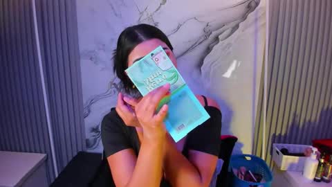 Venusowen  online show from May 28, 3:10 pm