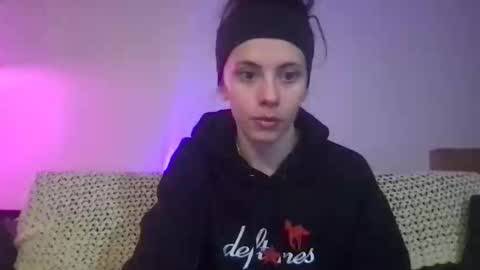 venustheflytrap online show from November 14, 9:11 am