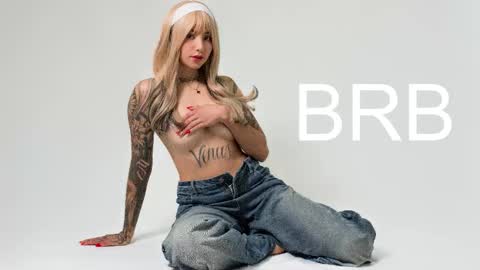 Shelly online show from November 30, 10:33 am