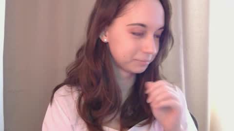 Una online show from February 13, 11:35 am