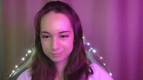 Una online show from November 15, 1:46 pm