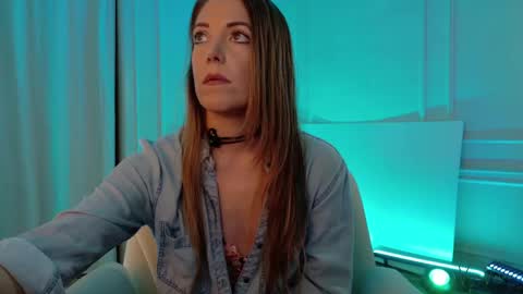 Vera Victors online show from April 27, 2:31 am