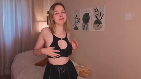 Snapshot of verocat chatting on September 26, 6:54 am Veronica online show from September 26, 6:54 am