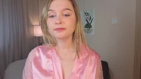 Snapshot of verocat chatting on October 18, 6:28 am Veronica online show from October 18, 6:28 am