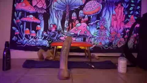 Hmartinez365 online show from April 9, 2:37 am