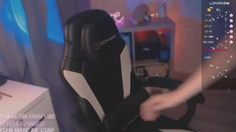 Snapshot of veronaaura chatting on September 10, 9:27 pm Tiffany online show from September 10, 9:27 pm