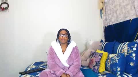 veronicarod1 online show from May 12, 6:50 pm