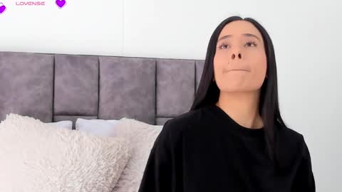 VeronicaTonu online show from March 1, 6:54 pm