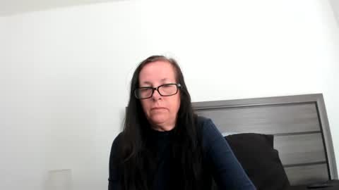 verysassypeachgoddess online show from November 6, 2:20 pm