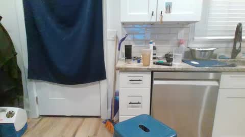 verysmallpeni online show from February 6, 1:05 am