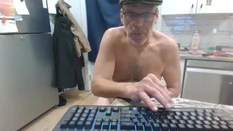 verysmallpeni online show from December 23, 9:49 am