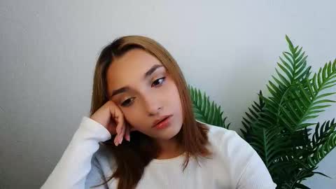 Snapshot of veryveryshygirl chatting on September 20, 7:11 am Ana online show from September 20, 7:11 am