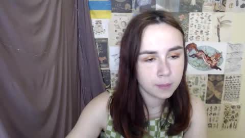 veryveryvery_shy online show from November 24, 9:41 am