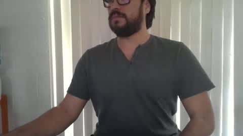 vesturelove online show from November 4, 5:03 pm