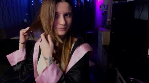 vett1a online show from November 18, 9:40 pm