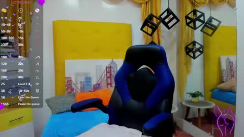 nahomy online show from February 13, 12:43 pm