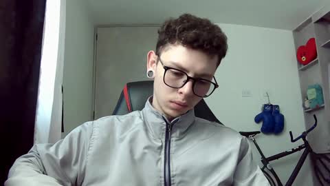 Vicent Brais online show from December 4, 12:52 pm