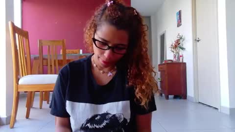 Vicky  online show from November 17, 6:21 pm