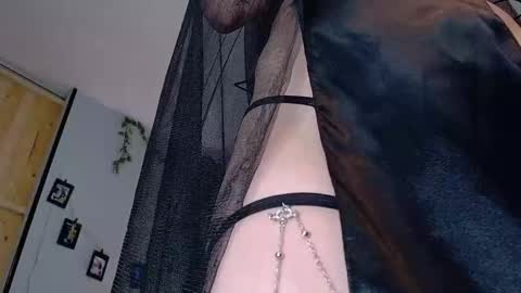 Victoria   online show from October 31, 8:20 pm