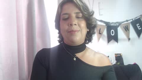 Snapshot of victoria25_meester chatting on October 14, 4:21 pm Hi guys   Im victoria  Be the one who can control me in PVT online show from October 14, 4:21 pm
