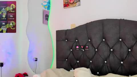 Victoria  independent model online show from October 10, 5:19 pm