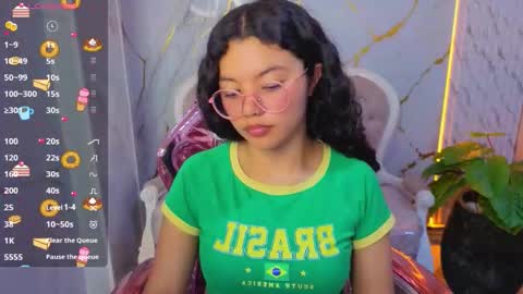 victoria_castillo_b online show from March 25, 7:53 pm
