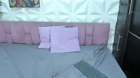 Victoria online show from February 25, 2:58 pm