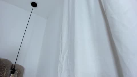 valentina online show from October 18, 11:25 am