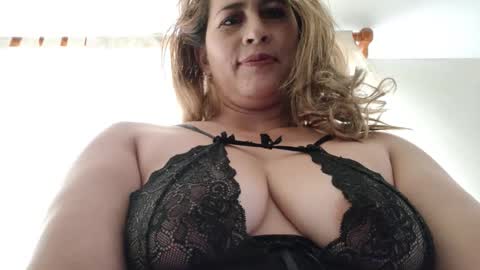 victoria online show from December 4, 2:33 am