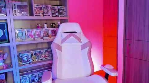 Victoria online show from December 18, 6:20 am