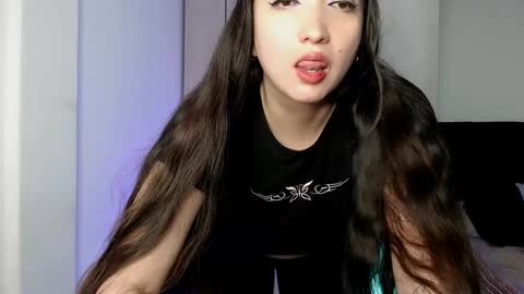 Snapshot of victoria_smile_ chatting on October 12, 11:06 pm Victoria online show from October 12, 11:06 pm