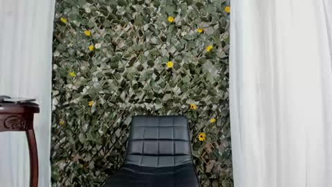 victoria_sweets_ online show from December 28, 1:08 am