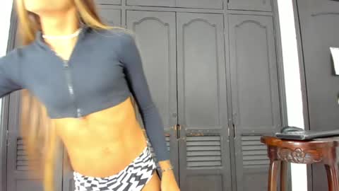 victoria_sweets_ online show from January 19, 9:23 pm