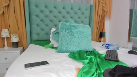 victoria_sweets_ online show from February 27, 5:26 pm