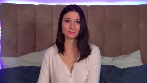 Victoria online show from November 25, 7:12 pm