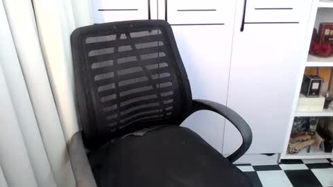 Victoria Harper online show from May 24, 7:26 am