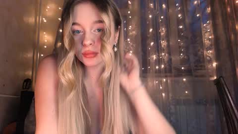 Eva and Victor online show from December 11, 1:17 pm