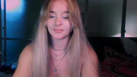 Eva and Victor online show from October 18, 1:37 pm