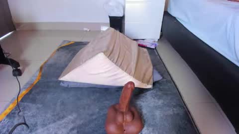 Victoria  online show from January 15, 3:32 pm