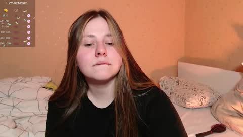 Snapshot of victoriassecrets_ chatting on February 26, 3:32 pm victoriassecrets_ online show from February 26, 3:32 pm