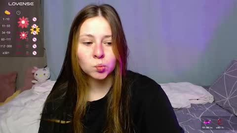 Snapshot of victoriassecrets_ chatting on September 9, 7:03 pm victoriassecrets_ online show from September 9, 7:03 pm